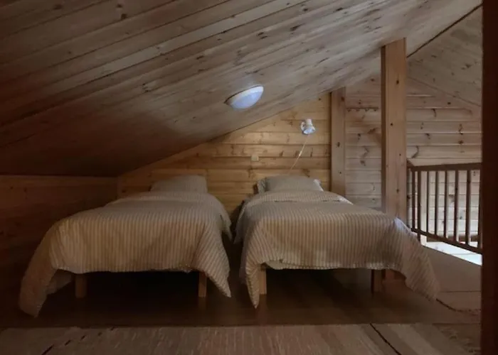 Velhonkuru Ii, 1 Bedroom, Loft And Sauna Äkäslompolo